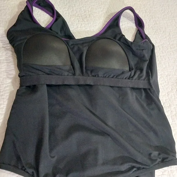 Catalina NWOT Women's 22W Black  and Purple One Piece Swimsuit - Picture 8 of 11